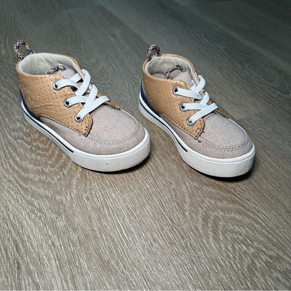 OshKosh Shoes toddler boys size 7